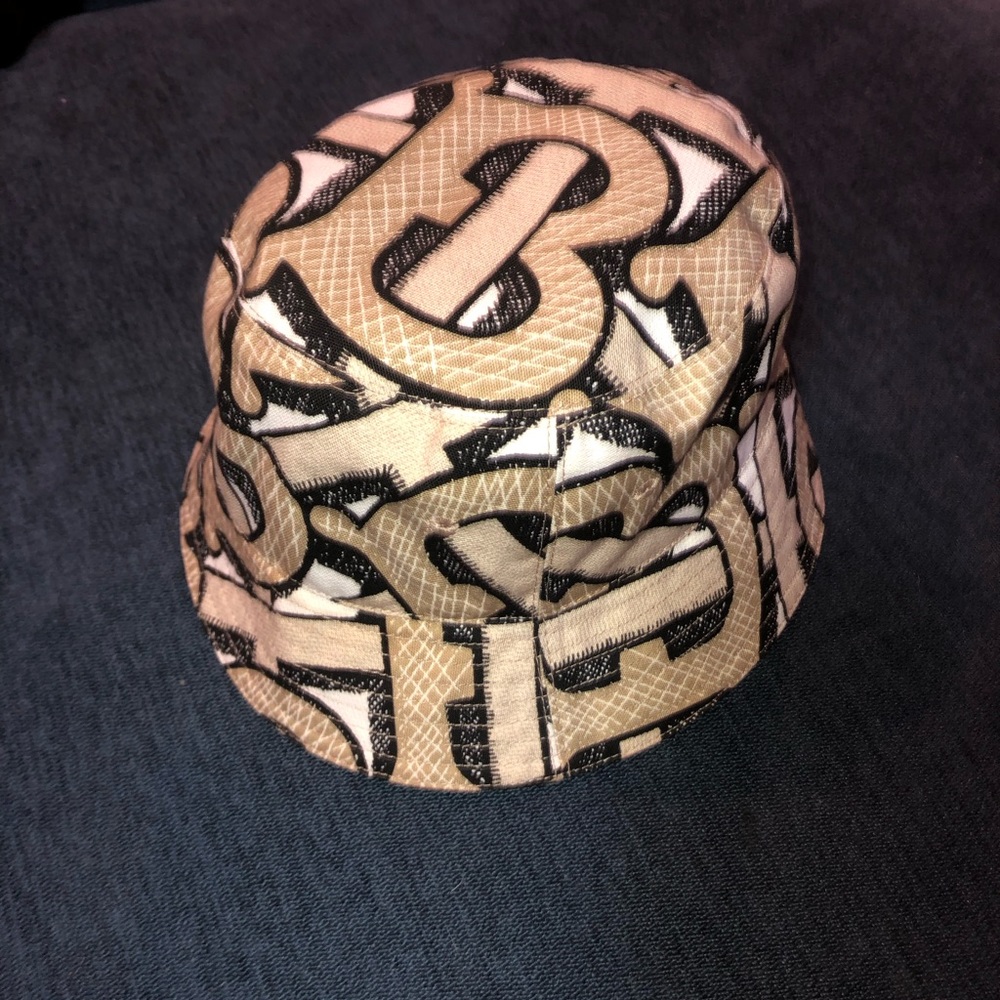 Men’s Burberry Bucket Hat